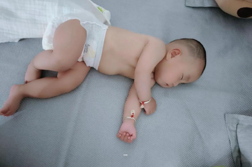 靖江孕妇肚脐周围发青